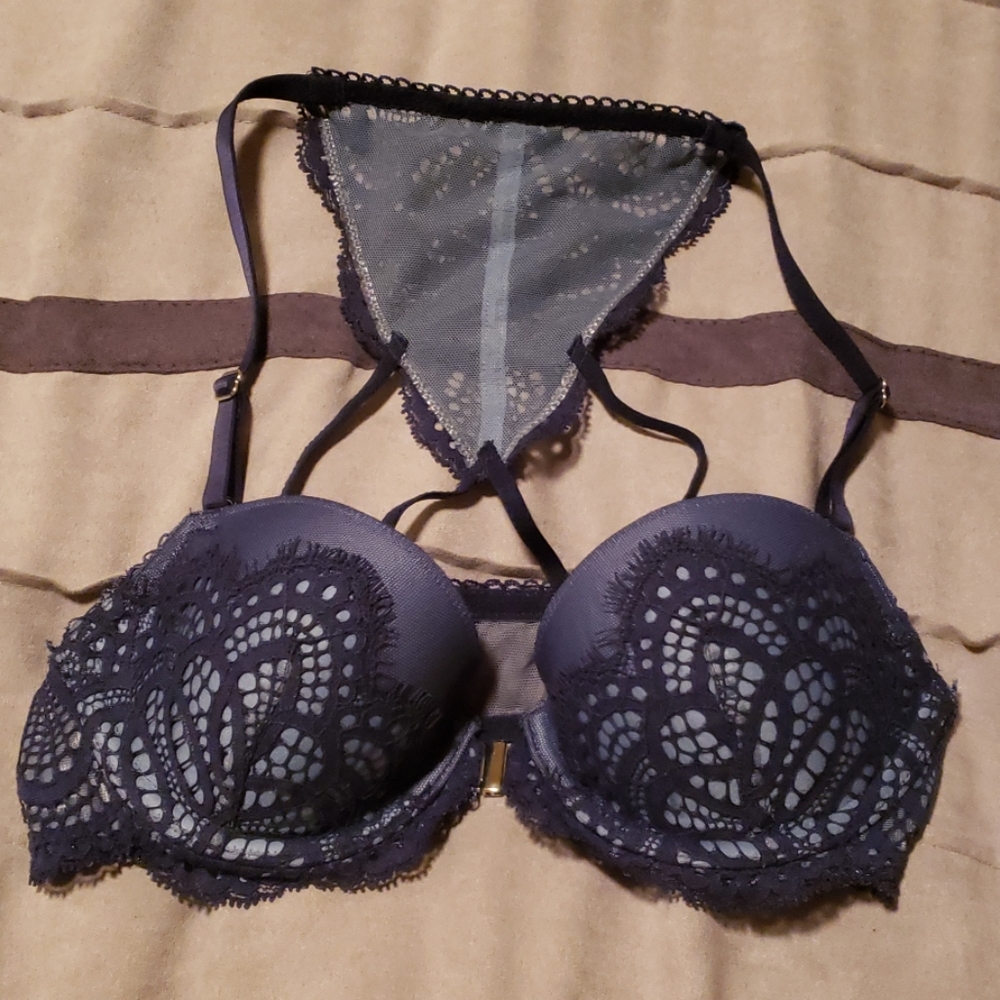 💋 2/$20 Very Sexy Lace Halter bra